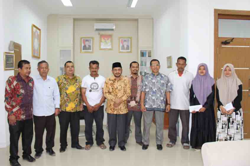 Penyerahan Bantuan Studi Oleh Rektor IAIN Lhokseumawe