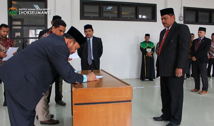 Rektor IAIN Lhokseumawe Lantik 7 Pejabat Baru
